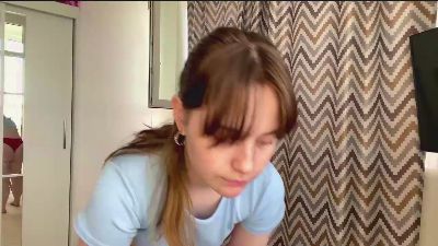 VivienneTuter live cam on Cam4