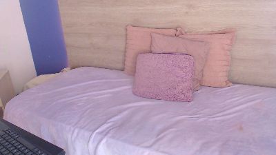 Vixen_Kitty live cam on Cam4