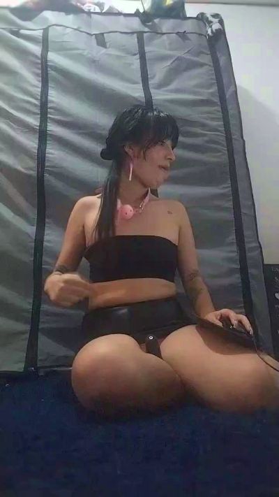 Vixen_flutter live cam on Cam4