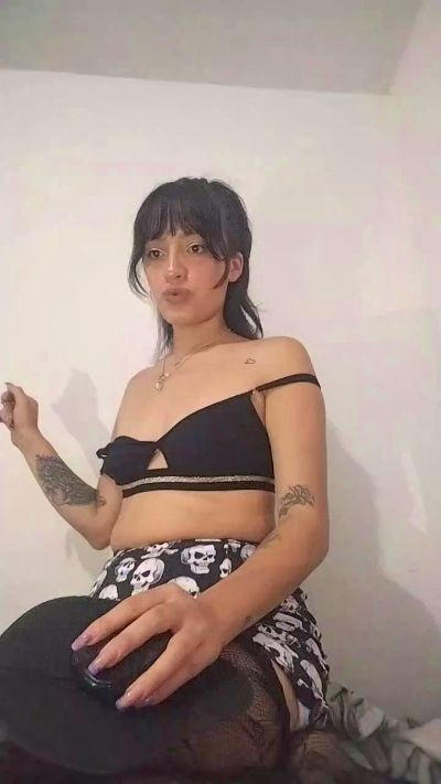 Vixen_flutter live cam on Cam4