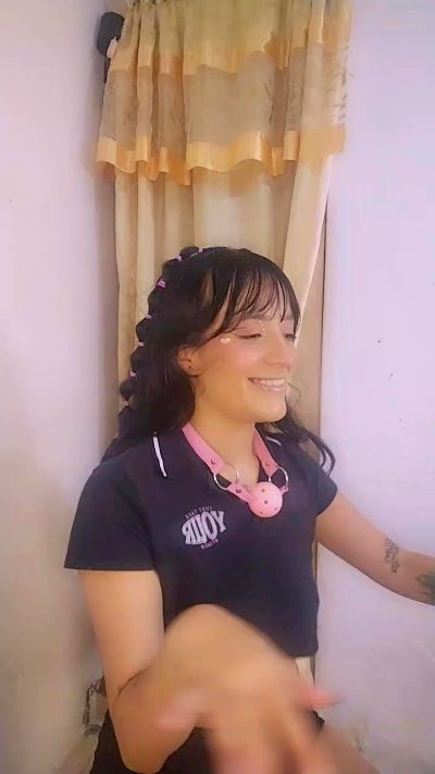 Vixen_flutter live cam on Cam4