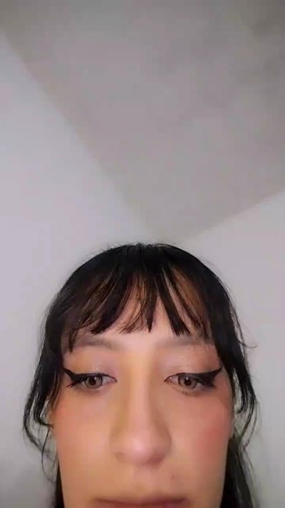 Vixen_flutter live cam on Cam4