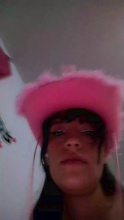 Vixen_flutter live cam on Cam4