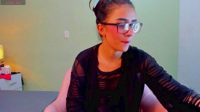 Vixen_yess live cam on Cam4