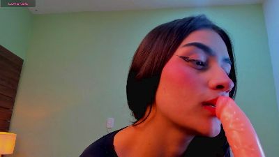 Vixen_yess live cam on Cam4