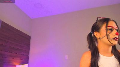 Vixen_yess live cam on Cam4