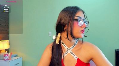 Vixen_yess live cam on Cam4
