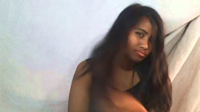 Voarisoaaaaa0 live cam on Cam4