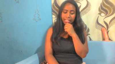 Voarisoaaaaa0 live cam on Cam4