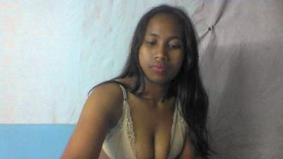 Voarisoaaaaa0 live cam on Cam4
