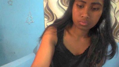 Voarisoaaaaa0 live cam on Cam4