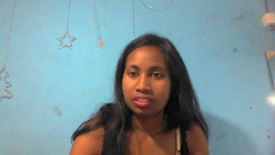 Voarisoaaaaa0 live cam on Cam4