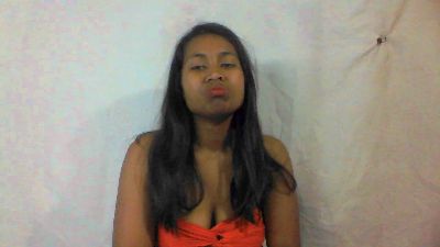 Voarisoaaaaa0 live cam on Cam4