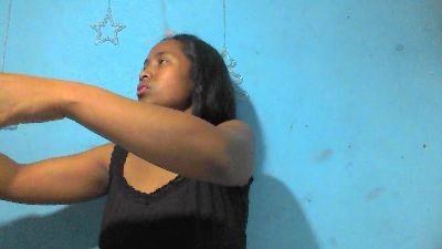 Voarisoaaaaa0 live cam on Cam4