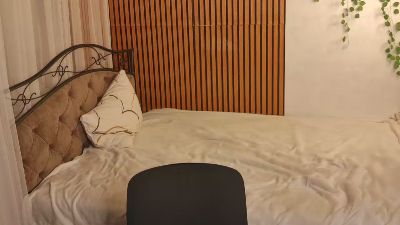 VoidElaris live cam on Cam4