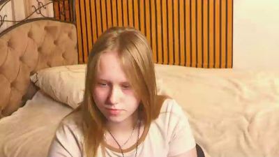 VoidElaris live cam on Cam4