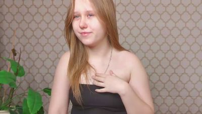 VoidElaris live cam on Cam4
