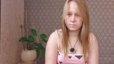 VoidElaris live cam on Cam4