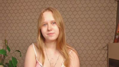 VoidElaris live cam on Cam4