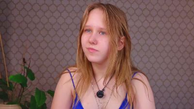 VoidElaris live cam on Cam4