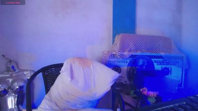 Vritany live cam on Cam4