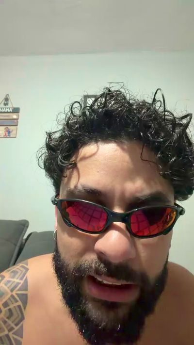 Vulgofig live cam on Cam4