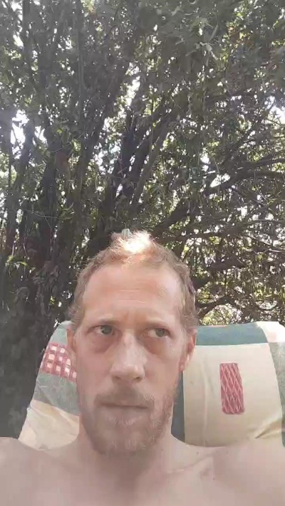VyeeaahV live cam on Cam4