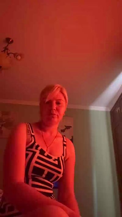 Vyo07 live cam on Cam4