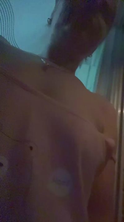 Vyo07 live cam on Cam4