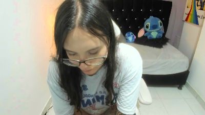 Wandaa_sg live cam on Cam4
