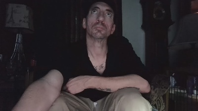Wandering28 live cam on Cam4