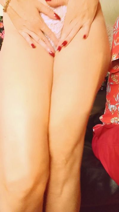Wanderlustgirl live cam on Cam4