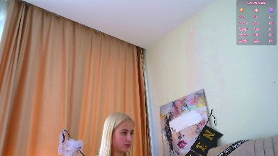 WanettaMoyle live cam on Cam4