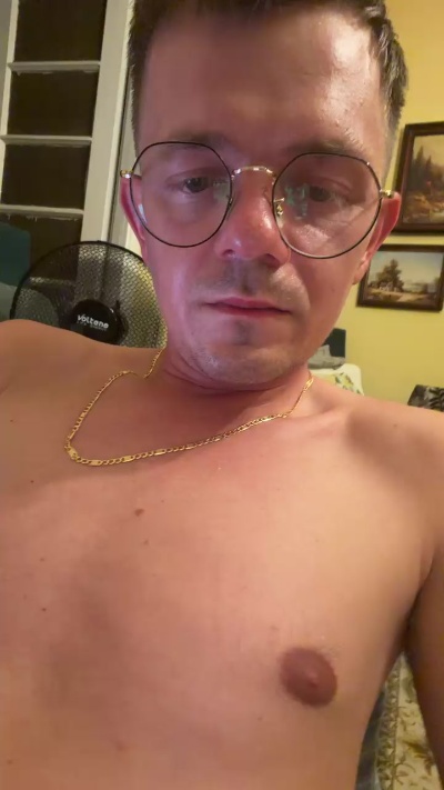 WarsawBoy live cam on Cam4