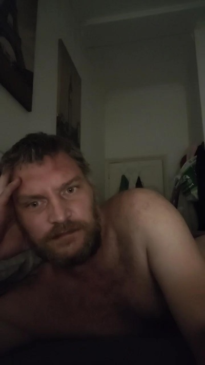 Wazza2025 live cam on Cam4