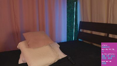 Webpetite live cam on Cam4
