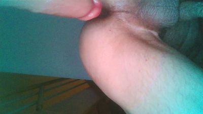 Weezer82 live cam on Cam4