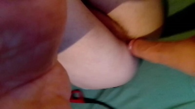 Weezer82 live cam on Cam4