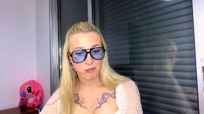 WeiBottenfield live cam on Cam4