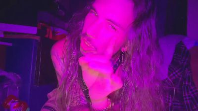 WellHello69 live cam on Cam4
