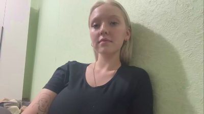 WendieEdnilao live cam on Cam4