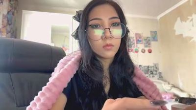 WenonaBouza live cam on Cam4