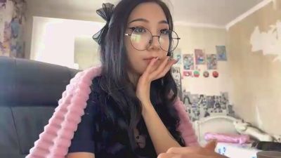 WenonaBouza live cam on Cam4
