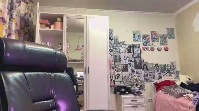 WenonaBouza live cam on Cam4
