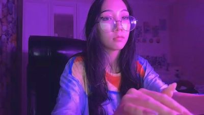 WenonaBouza live cam on Cam4