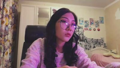 WenonaBouza live cam on Cam4