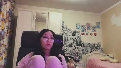 WenonaBouza live cam on Cam4