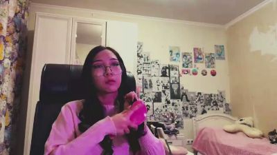 WenonaBouza live cam on Cam4