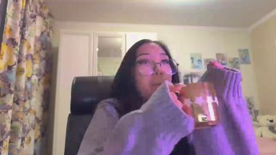 WenonaBouza live cam on Cam4