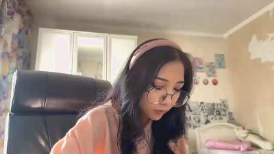 WenonaBouza live cam on Cam4